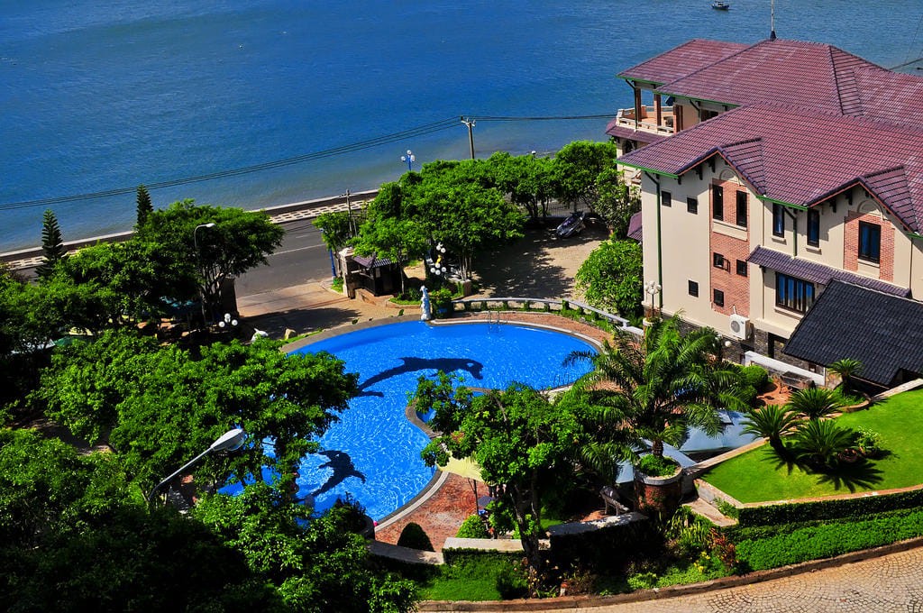 Khách Sạn Beach Front