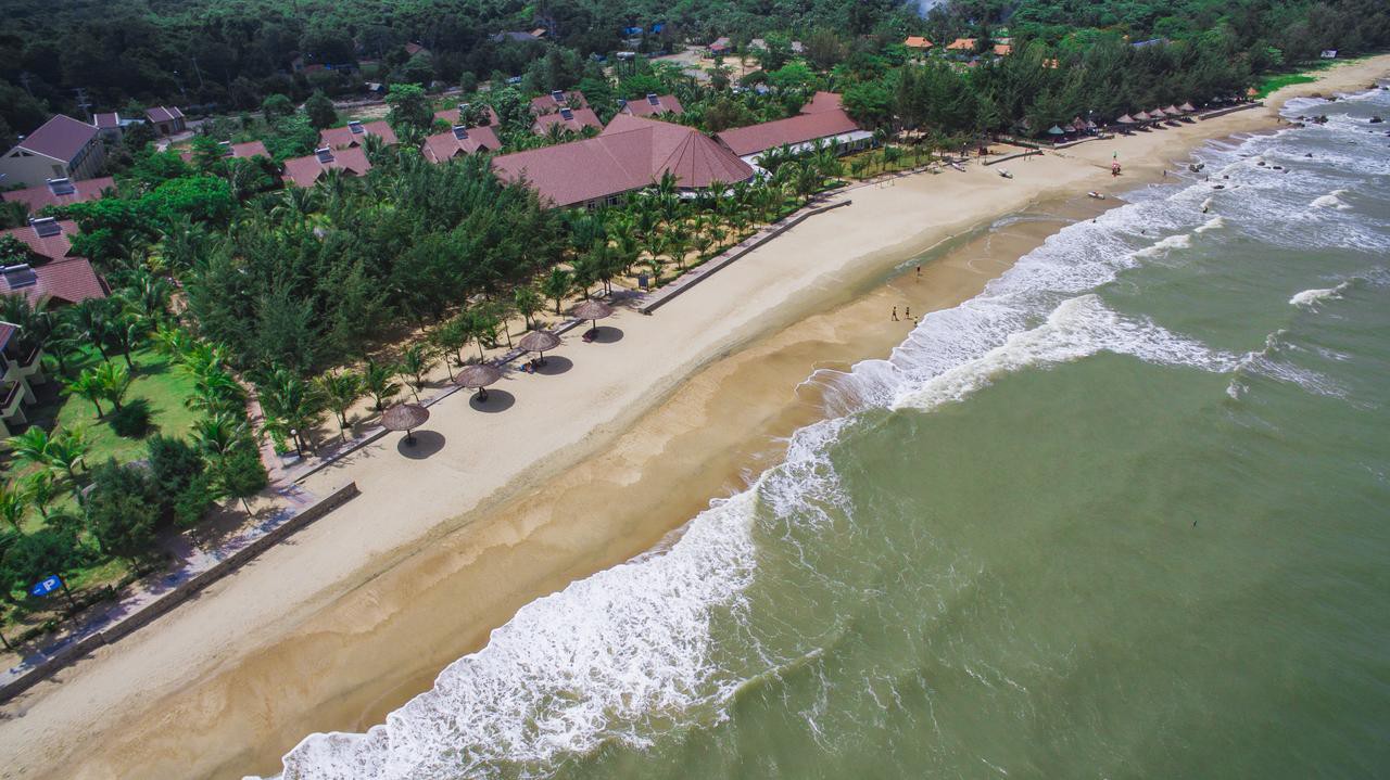 Huong Phong Ho Coc Beach Resort